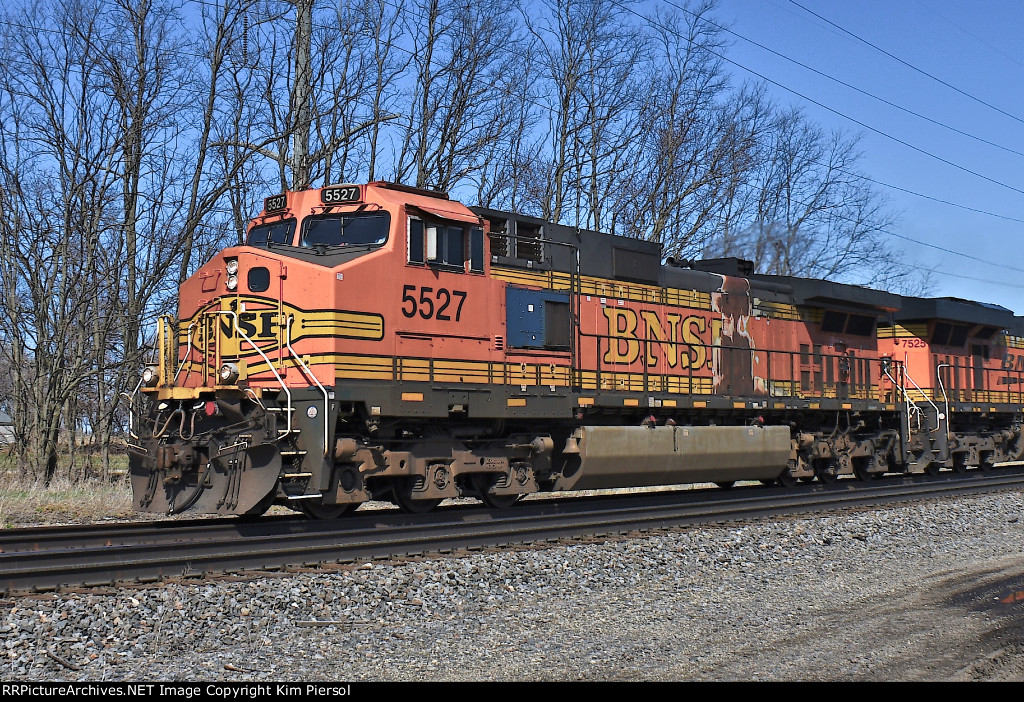 BNSF 5527